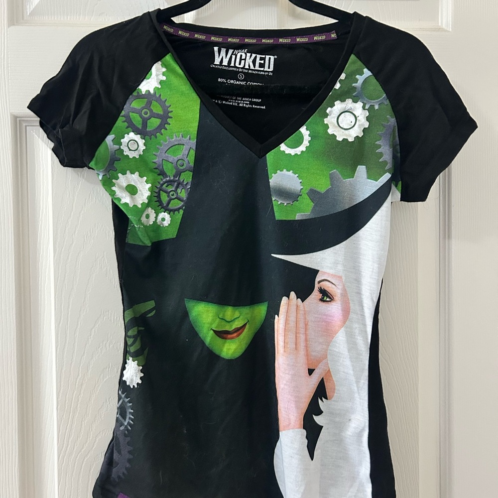 Black and White Fitted Graphic Tee